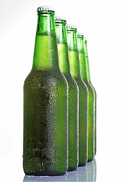 奥丁格啤酒教士啤酒(喝“工业水啤”，不如试试这7款德国小麦啤酒，麦芽汁浓度高)